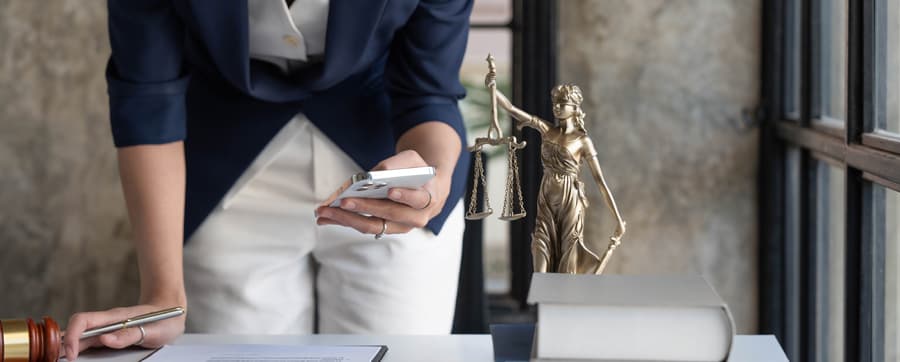 Llamar a abogada en A Coruña